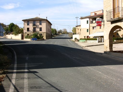 N-232 a su paso por Gimileo