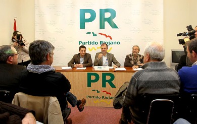 Reunión Consejo Ejecutivo (foto tomada de Rioja2.com) Reunión Consejo Ejecutivo (foto tomada de Rioja2.com)