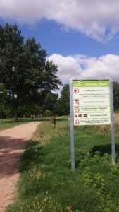 Foto parque cartel 3 pasarela Carmen