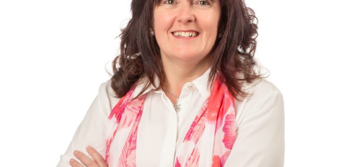 Rita Beltrán Brazos Cruzados Up.jpeg