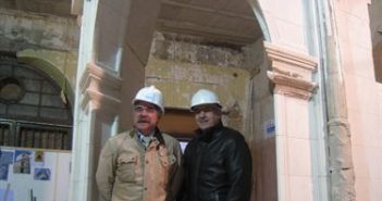 Balcón en esquina en el Centro Cultura del Rioja