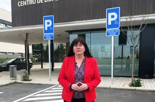 Rita Beltrán, junto al centro de día de Calahorra.