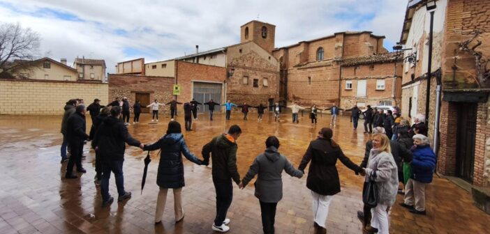 Protestas de los vecinos de Manjarrés contra la macro fábrica de hormigón en su localidad.