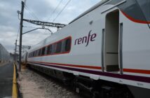 Tren de la serie 490 de Renfe en su proceso de adaptación a servicios regionales y de media distancia. (Foto: Ministerio de Transportes)